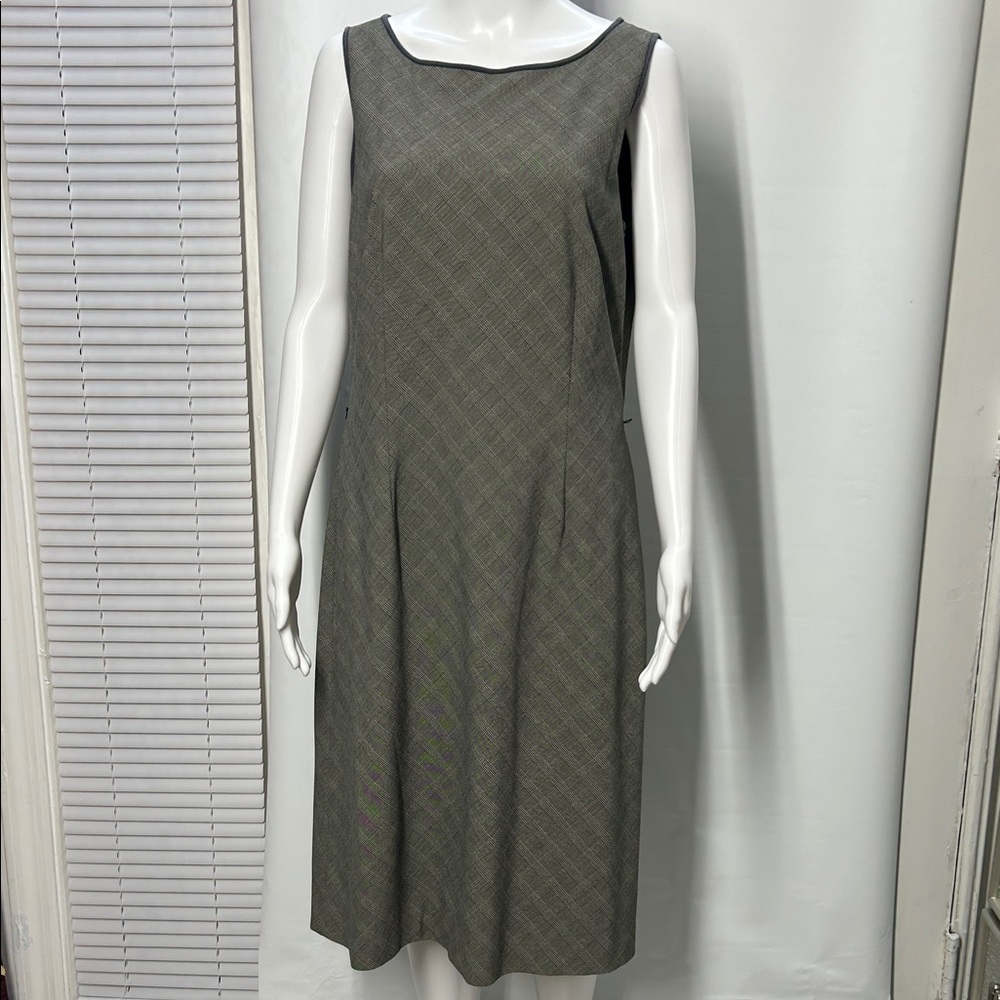 Sleeveless Ann Taylor dress